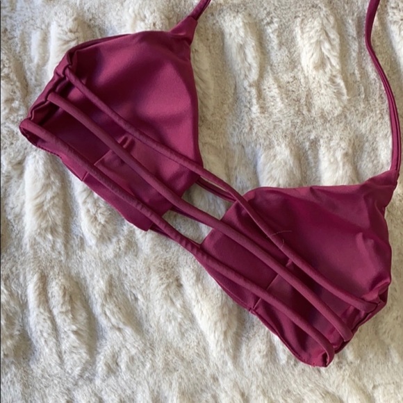 Bikini - Picture 3 of 4